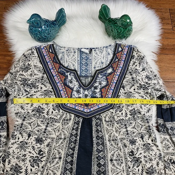 Anthropologie Akemi + kin top blouse medium - Picture 2 of 8